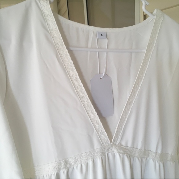 New White dress size M - Picture 2 of 4
